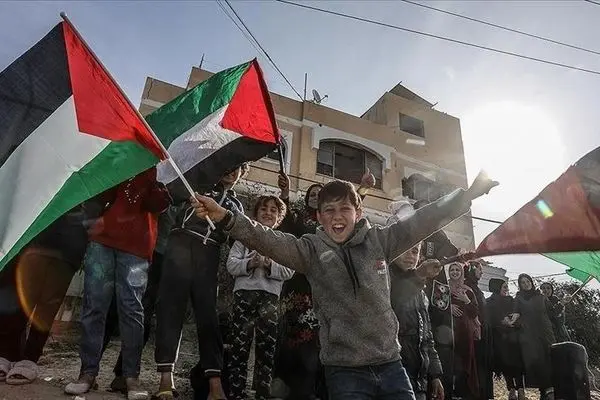 شادی مردم غزه همزمان با اعلام خبر 