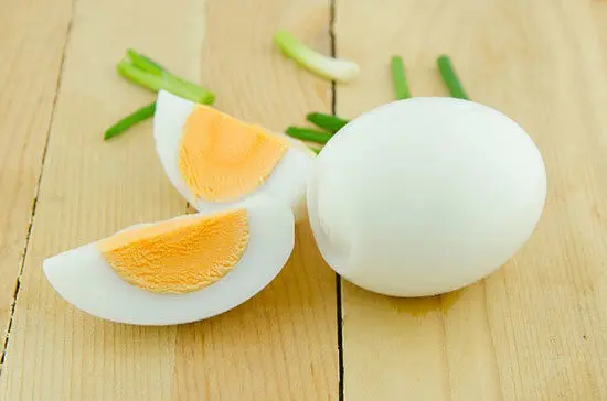 کدام روش پخت تخم مرغ سالم‌تر است و چرا؟
