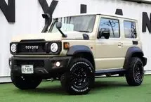 لندکروزرِ جیبی از راه رسید؛ وقتی جیمنی لباس افسانه تویوتا را می‌پوشد