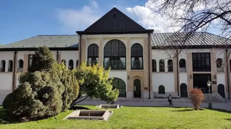 8کاخ نیاوران