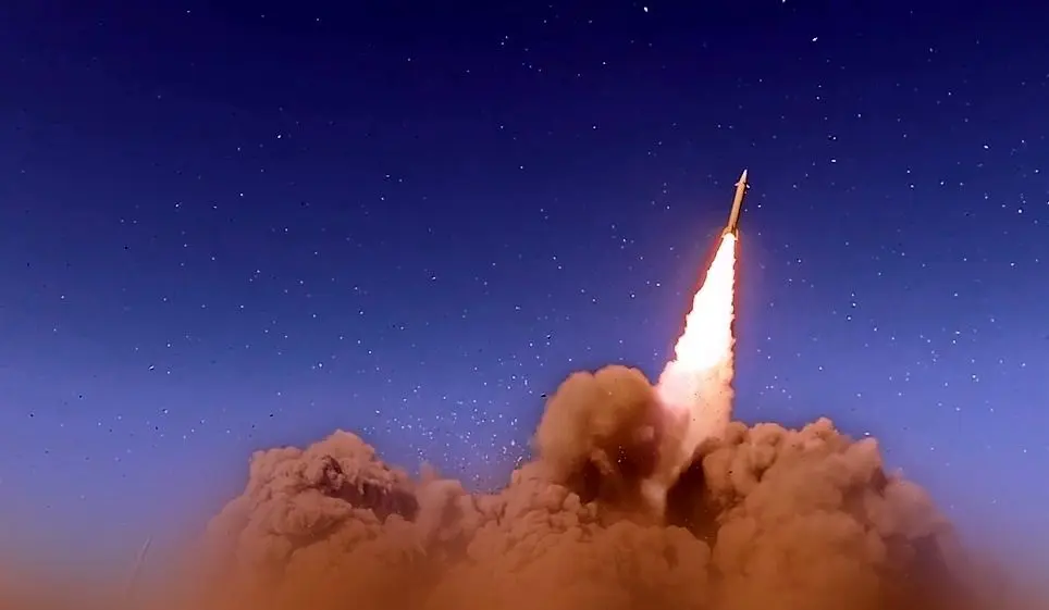 لحظه شلیک موشک‌های موج هفدهم عملیات وعده صادق ۴  