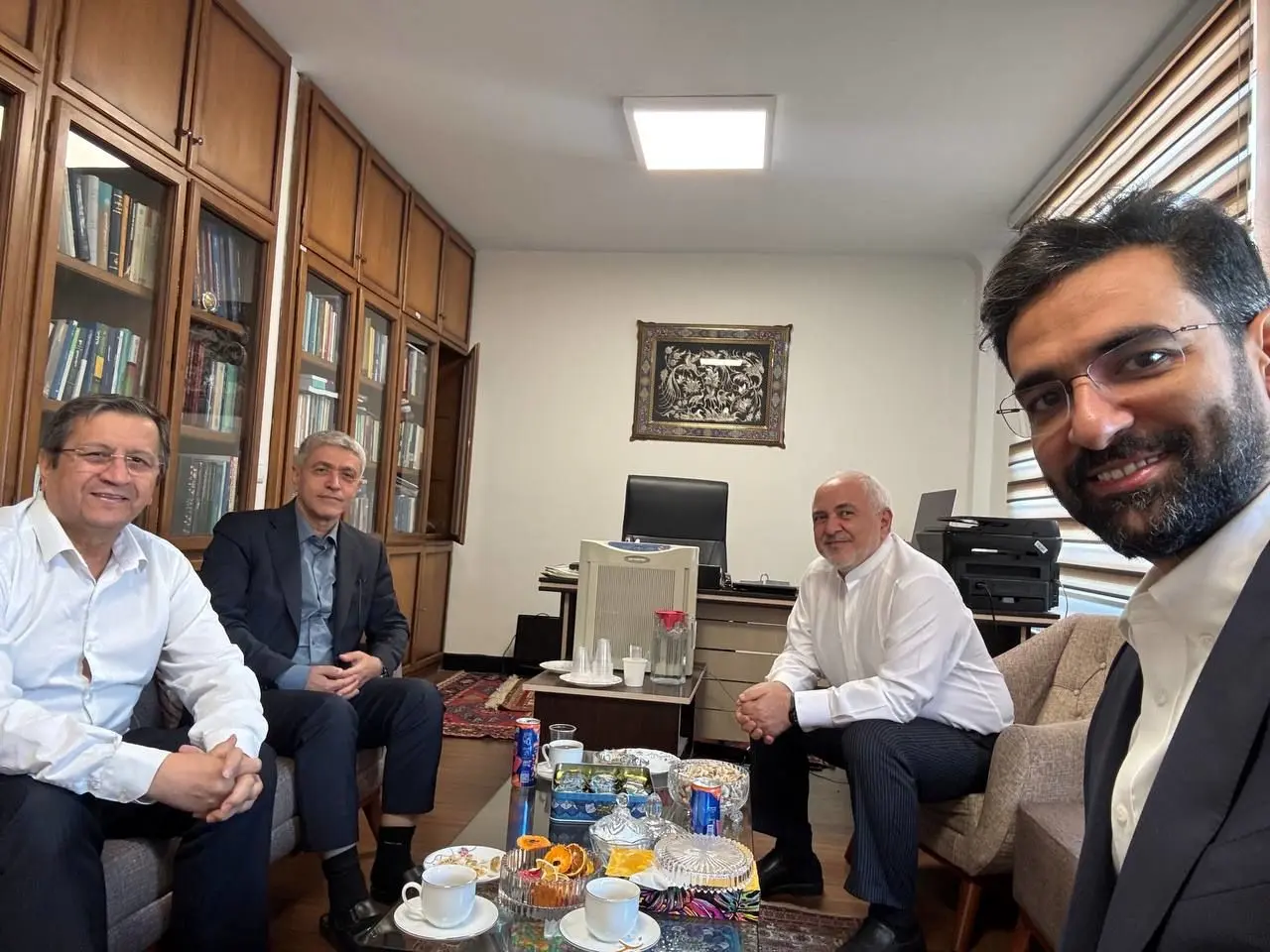 ستون طنز «عینک دودی»؛ اخراجی‌ها4