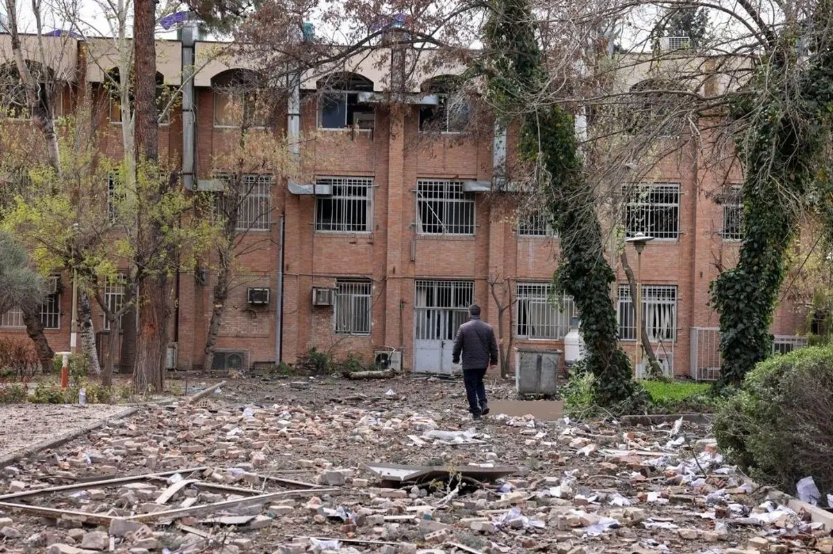 تصاویری از خسارات حمله هوایی به یک منطقه دانشگاهی در تهران