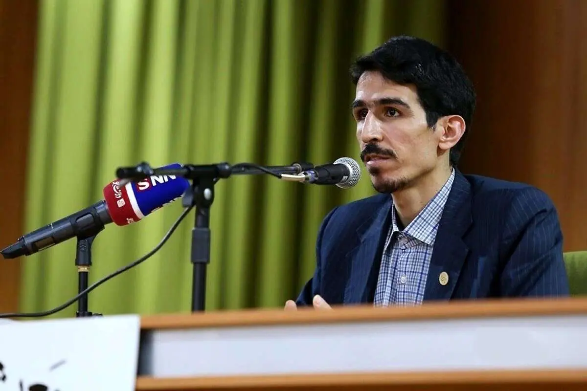 مالک شریعتی: شمخانی متهم به ثروت اندوزی از راه کاسبی تحریم در افکار عمومی است