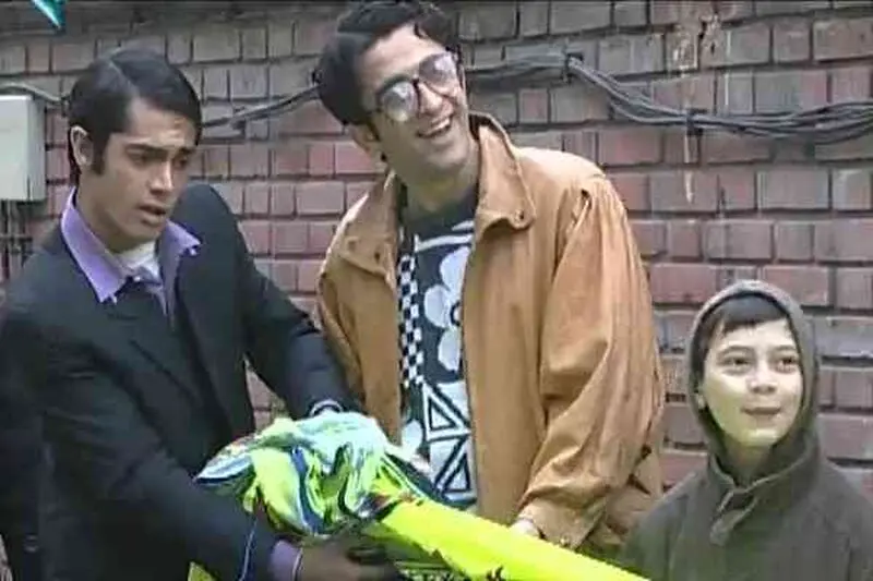 hesam-salehi-bazigare-se-dar-chahar-1