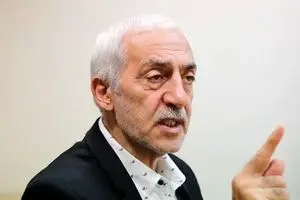 دادکان: شرم‌آور است که قلعه‌نویی برای حکومت تعیین تکلیف کند


