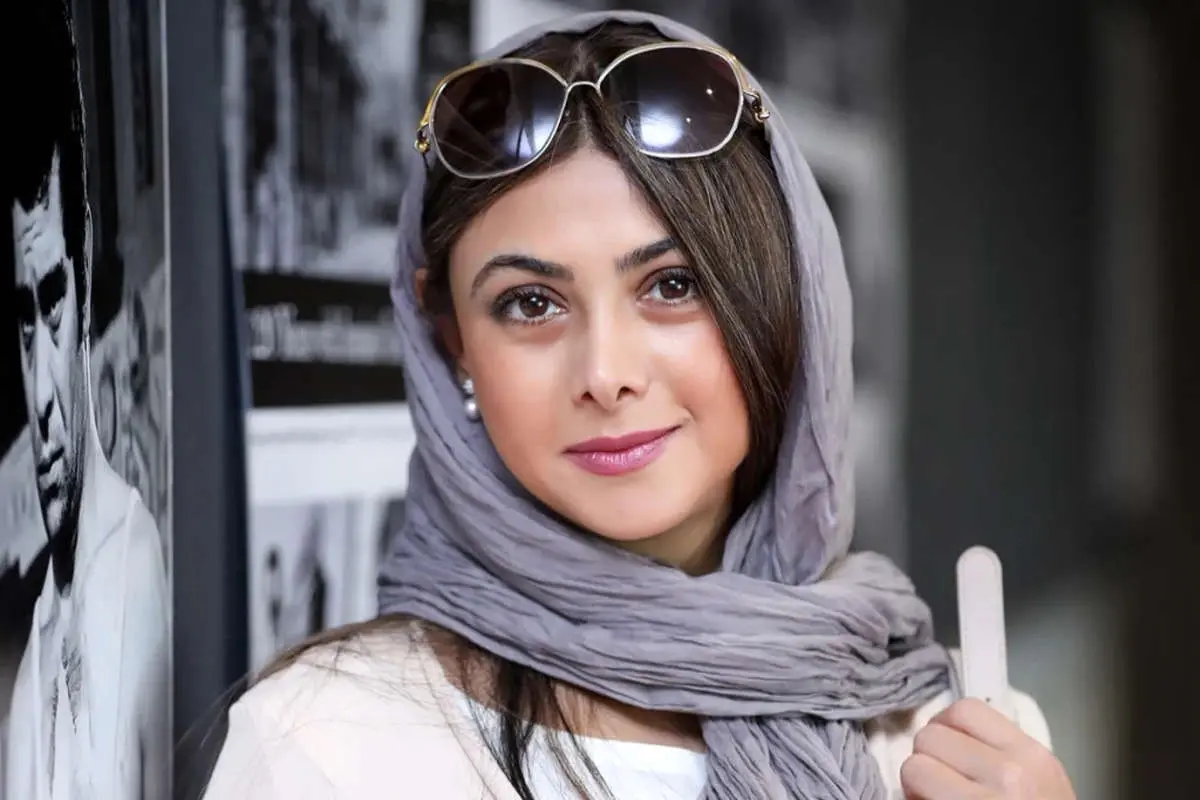 استایل جدید آزاده صمدی در کنار نجم الدین شریعتی