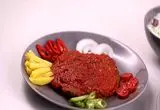 کباب تابه‌ای مرغ با سس آلبالو؛ طعم خاص و خوشمزه 

