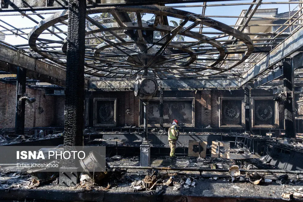 تصاویر؛ خسارات آتش‌سوزی یک رستوران در شهرک غرب