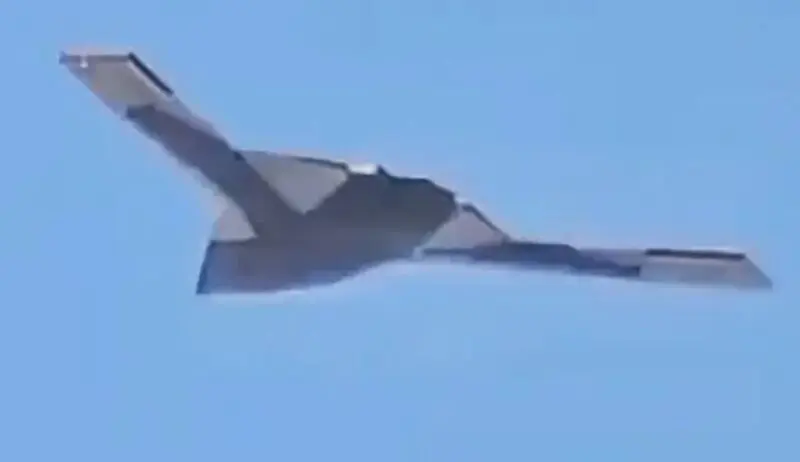 بمب‌افکن رادارگریز چین
