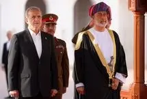 عکس؛ هدایای پزشکیان و سلطان عمان