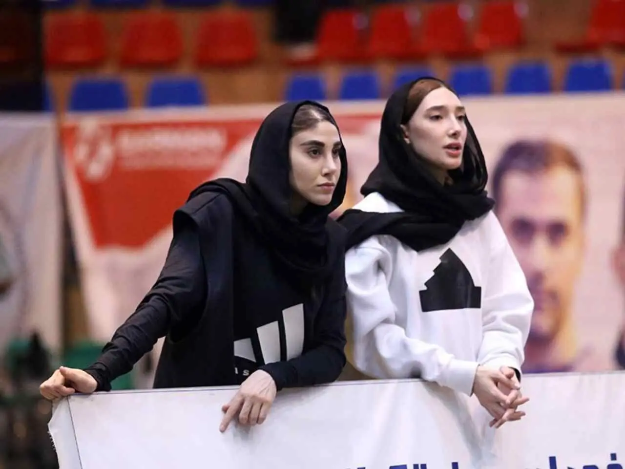 ناهید کیانی و مبینا نعمت‌زاده رأی می‌دهند