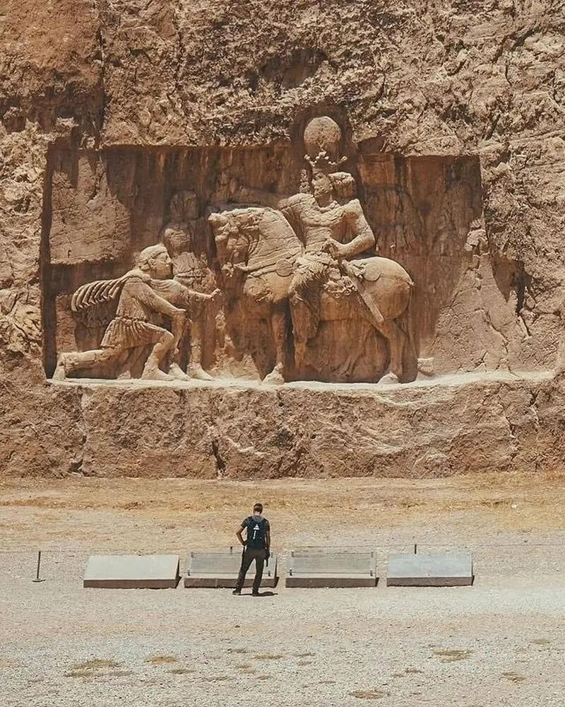 مجسمه والرین
