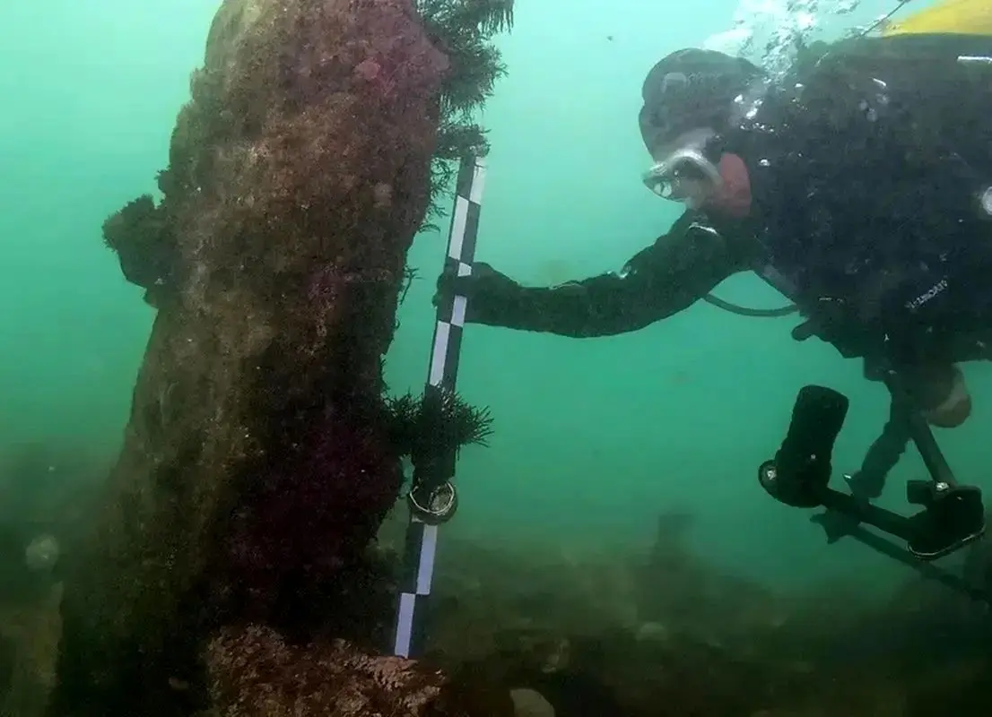 کشف یک دیوار باستانی ۷۸۰۰ ساله در عمق ۹ متری اقیانوس