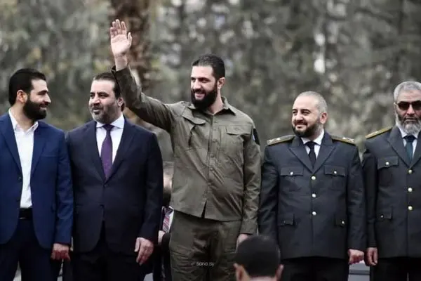 رژه نیروهای مسلح سوریه در حضور جولانی