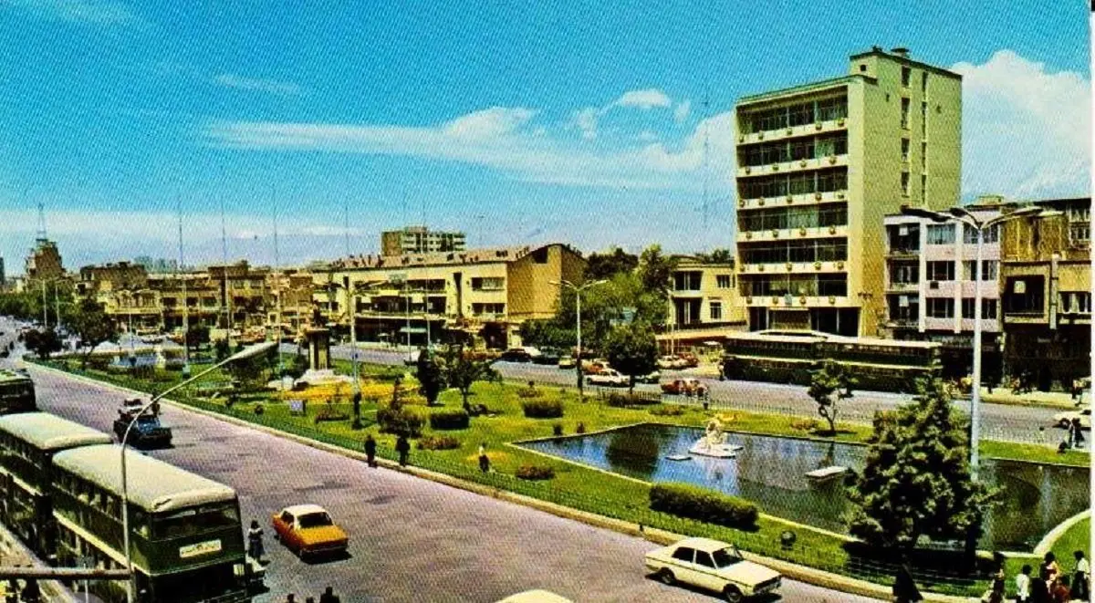 تصاویر دیدنی میدان بهارستان تهران از ۱۲۱۸ تا ۱۳۸۶