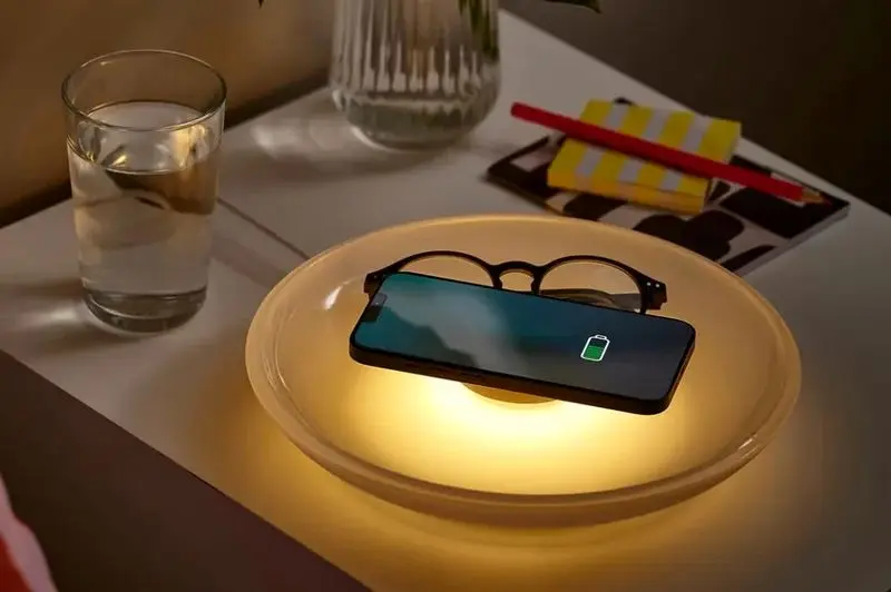 شارژر بی‌سیم Västmärke 