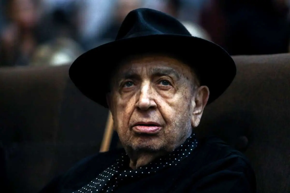 تصاویر؛ حاشیه و متن مراسم یادبود همایون ارشادی