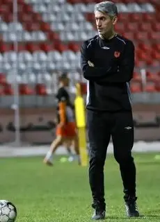 دوئل مجتبی جباری و استقلال در بحرانی‌ترین وضعیت

