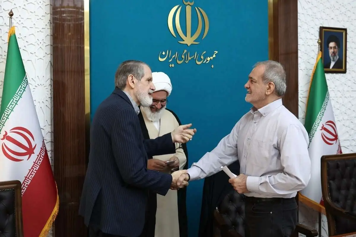پایداریچی ها در ظاهر به دولت دست دوستی می‌دهند/ محصولی توان کنترل اعضای حزبش را ندارد؟