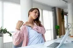 زبان مخفی بدن؛ چرا شانه و فک شما همیشه منقبض است؟