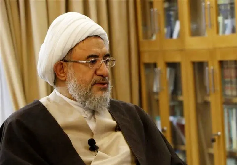 هشدار آیت‌الله اراکی به تهدیدکنندگان رهبر انقلاب؛ همه ملت اسلام در هرجا که هستند قیام کنند