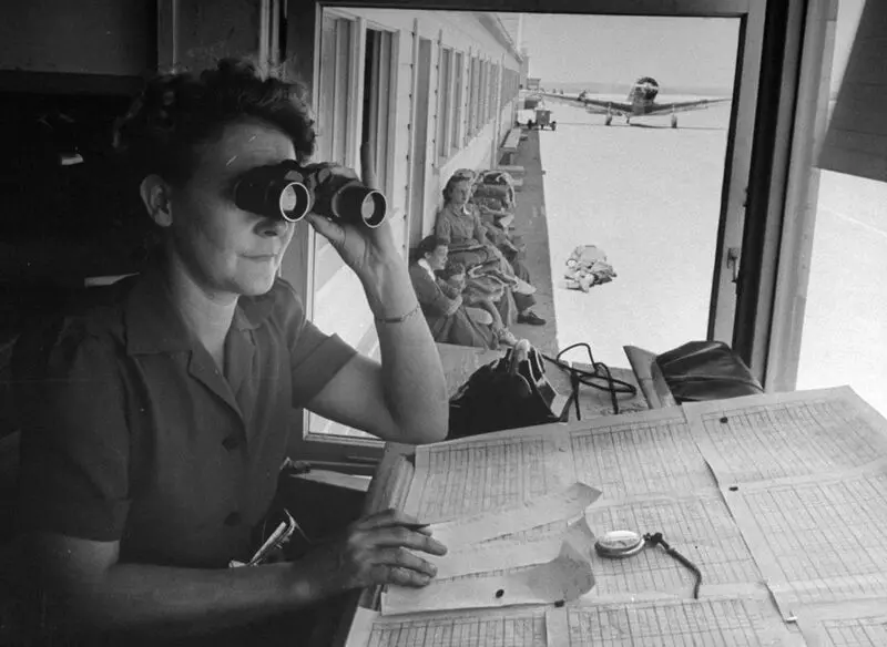 160516-female-wwii-pilots-06
