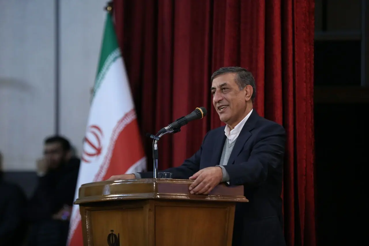 قائم پناه: آب، چالش اصلی لرستان است/ شناسایی ۱۷ هزار بازمانده از تحصیل
