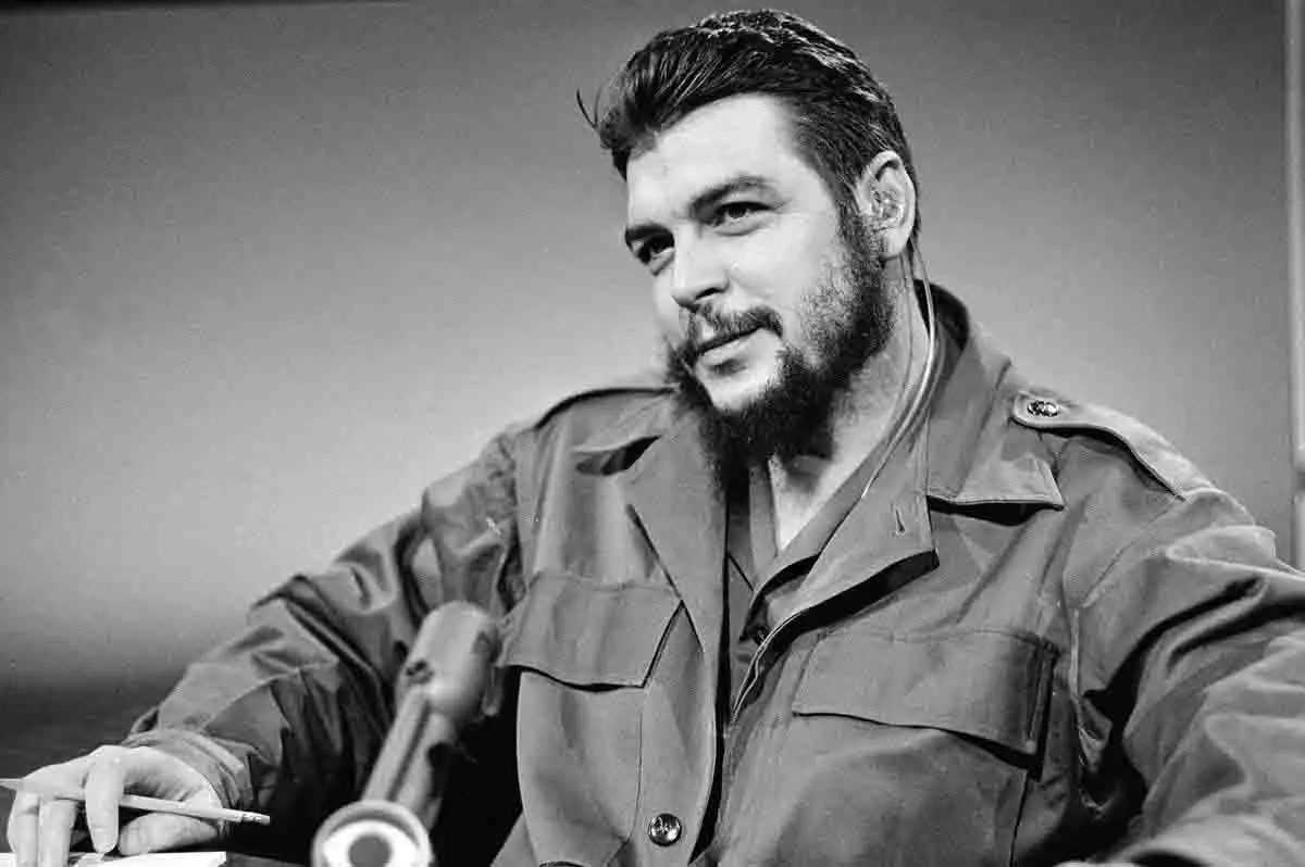 دیدار «ژان پل سارتر و سیمون دوبوار» با «چگوارا»؛ سال 1338 