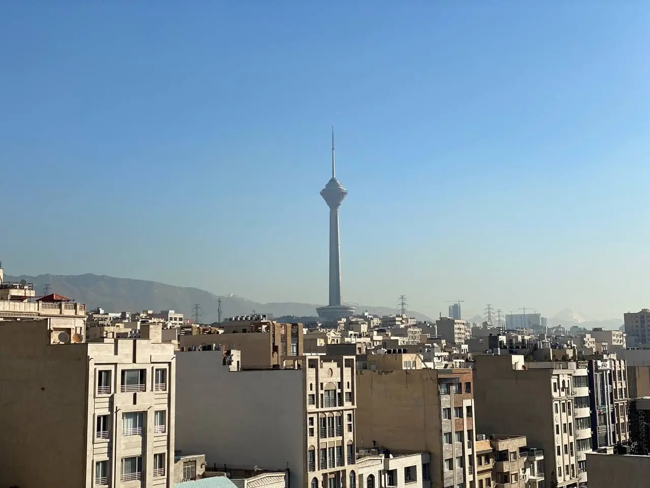 ثبت ۳۳ روز هوای «پاک» و « قابل قبول» در تهران