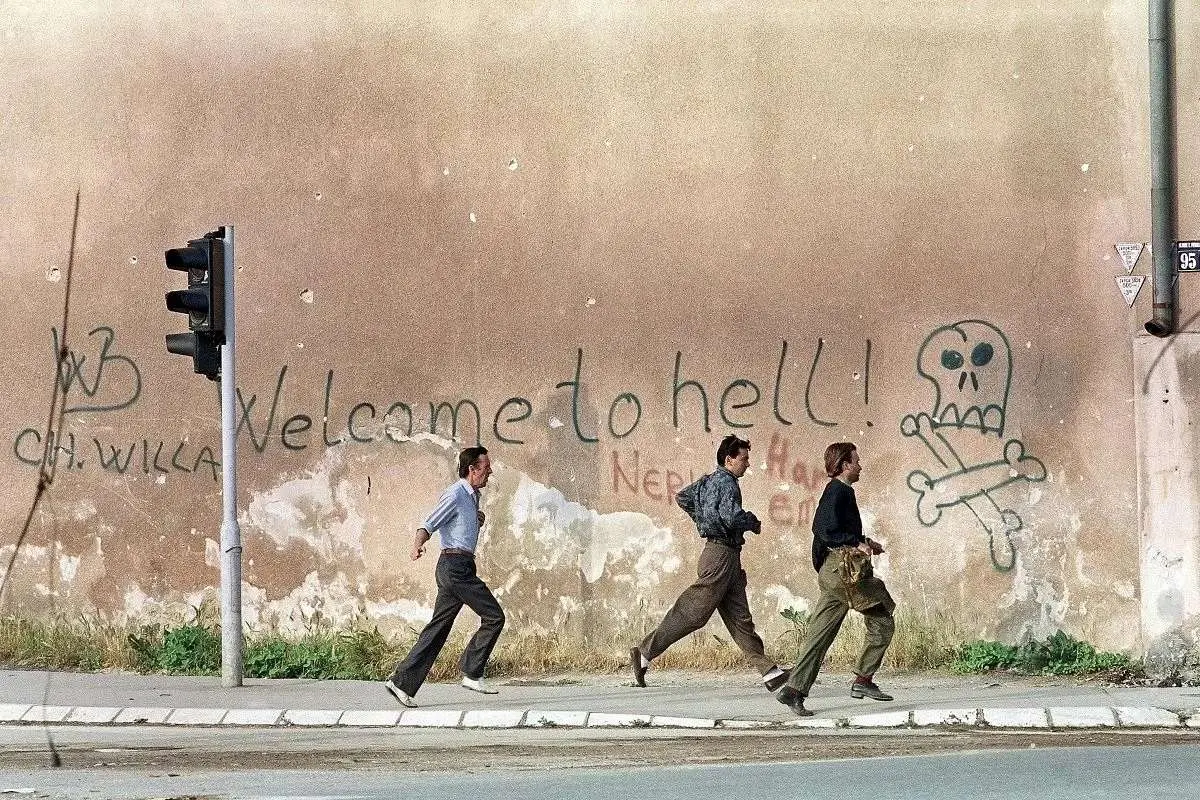 گردشگـران مرگ/ پرداخت ۱۰۰ هزار یورو برای کشتن یک انسان