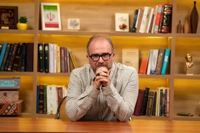 آقای مجری آتش به اختیار حالا خودت را می‌بخشی؟!