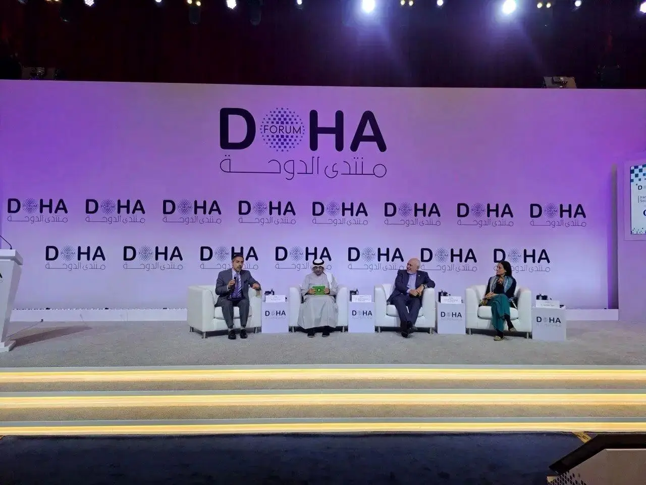 از برجام تا دوحه؛ ظریف چگونه دوباره روایت ایران را در جهان طنین‌انداز کرد؟