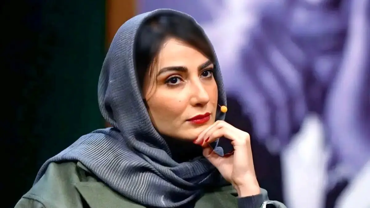  آلبوم تولد ۴۱ سالگی سمیرا حسن‌پور با کیک دو طبقه زرد 