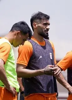 شرط عجیب آقاسی برای پرسپولیس: فیکس در خط دفاع!