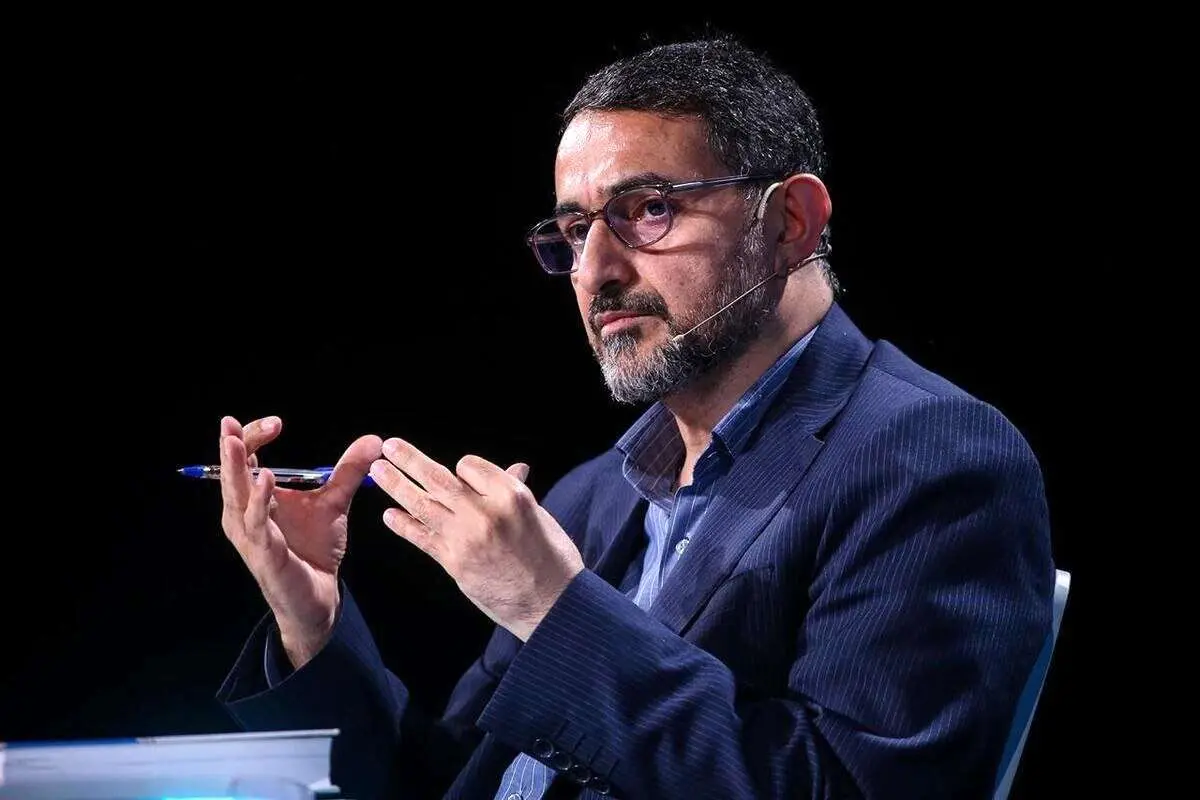انتقاد عضو کمیسیون امنیت ملی از سخنان رسایی درباره شورای دفاع؛ قرائت انحرافی است