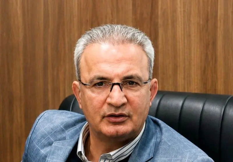 عکس ۲- امیررضا خادم  مدیرعامل نفس آفتاب
