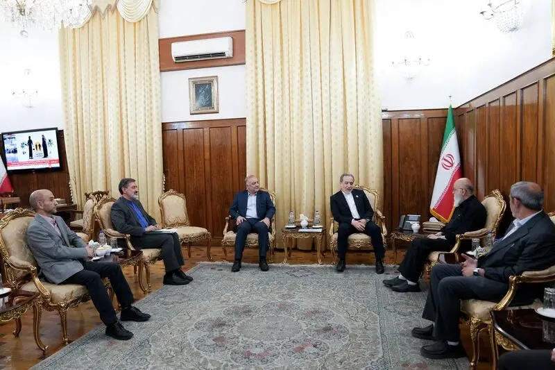 عباس عراقچی و مهدی چمران