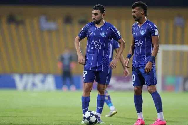 مثلث قدرت در استقلال شکل گرفت