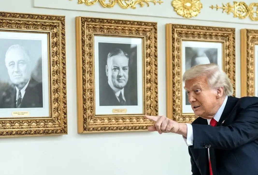 توپ بازی کردن ترامپ با نوه‌اش