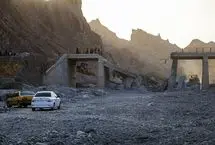 تصاویر؛ پل محور رودان - بندرعباس پس حمله آمریکا
