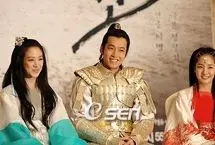 چهرۀ «شاهزاده هودونگ» (سریال جومونگ 3) در روز ترخیص از خدمت سربازی