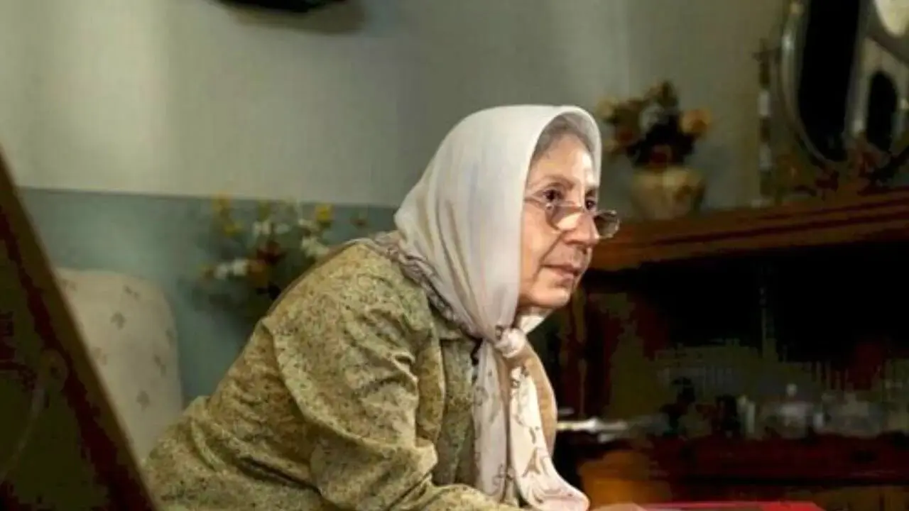 سکانسی از نقش آفرینی شیرین یزدانبخش در کنار هدیه تهرانی