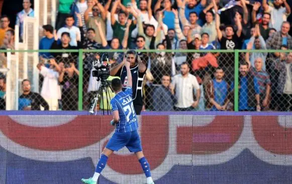 آسانی استقلال و حسین‌زاده تراکتور؛ رقابت برای بهترین بودن