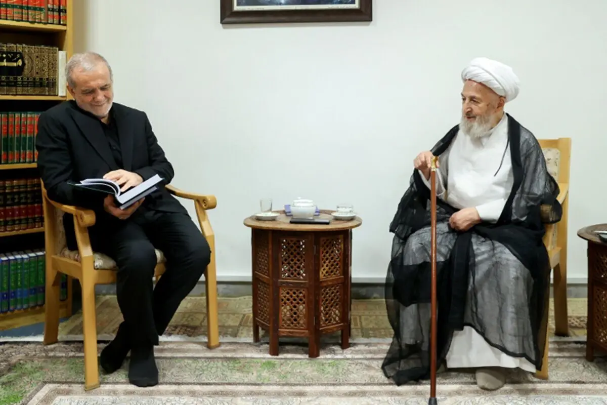 دیدار رئیس جمهور با آیت الله العظمی سبحانی