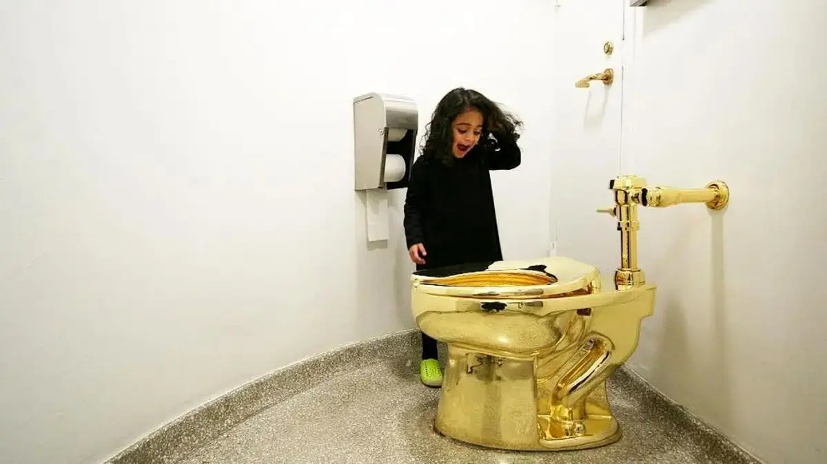 «توالت طلایی» به حراج گذاشته شد