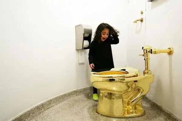 «توالت طلایی» به حراج گذاشته شد