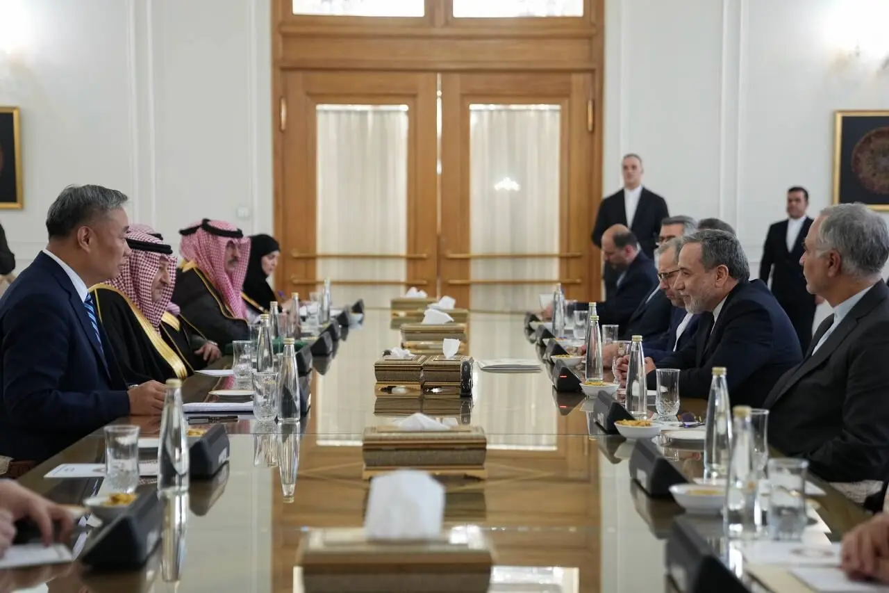 دیدار عراقچی با مقامات عربستان و چین