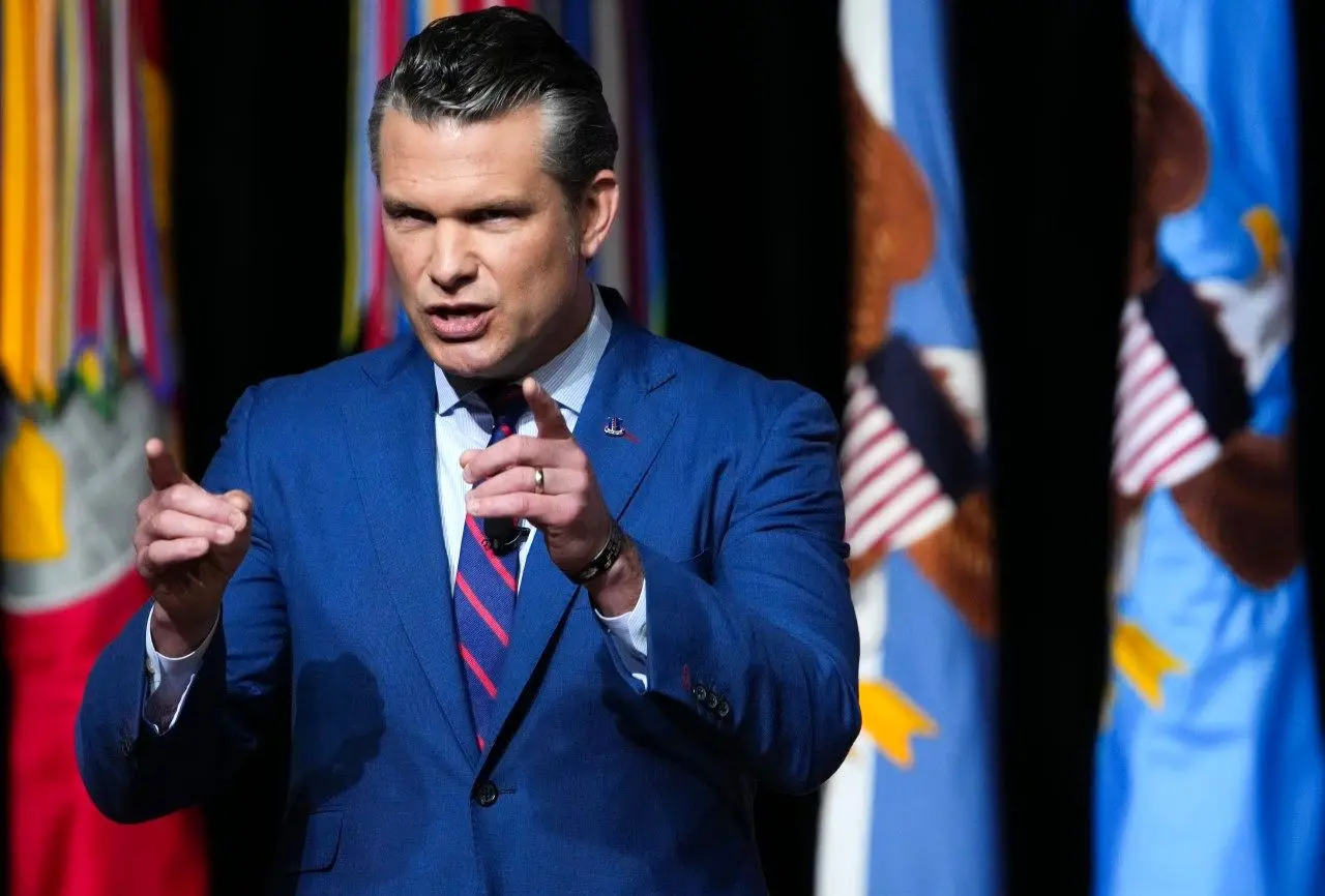 هگست: جنگ با ایران پروژه «تغییر رژیم» به سبک دوران بوش نیست
