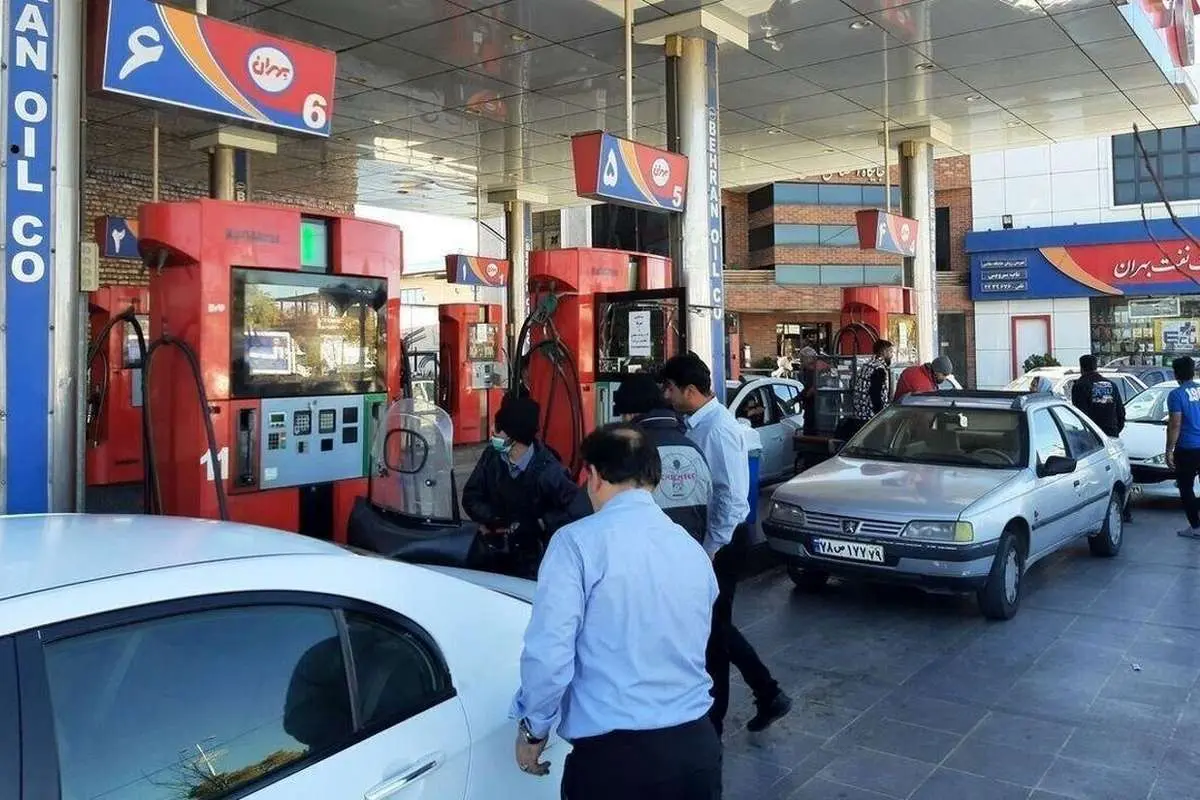 بازداشت مسئولین یک جایگاه سوخت در تهران به دلیل عدم ارائه بنزین